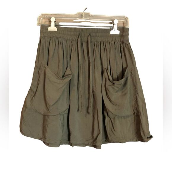3 for $30! Olive green garage skirt. With pockets - Picture 1 of 9